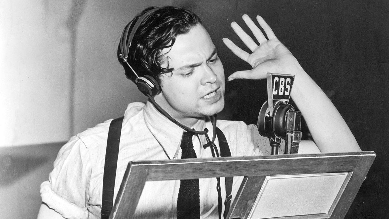 Orson Wells causing mass hysteria